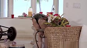 Badass Samantha Hayes Is On Her Knees