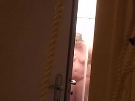 Heimlich beim Duschen