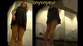 Vestidores Blonde Teen Chavita Rubia en Vestidores