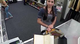 Amateur pawnshop babe takes dick for cash