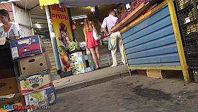 Hotty teases public with the upskirt