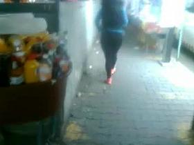 Gorda culona en leggings negros