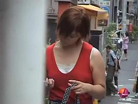 Japanese girl with no panties in a wild sharking video