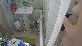 Horny young babe got her pussy washed