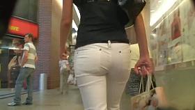 Beautiful teen babes with sexy walks