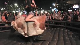 Unforgettable bull ride with a bootylicious lady