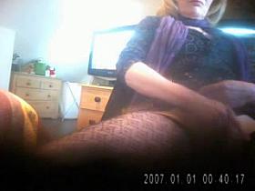 Wife masturbates on hidden camera