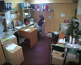 Candid girl masturbates pussy