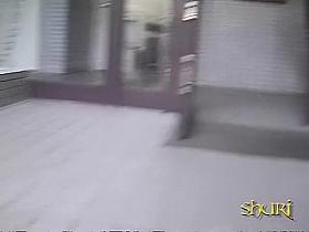 She was checking her mail in the box and got shuri sharked