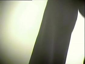 Sexy and quick nub slit flash while changing on spy cam