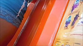 Loira gostosona pagando bundinha na praia - BR