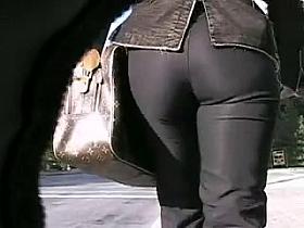 Candid Wazoo in Panties 03. Hawt! (+slow motion)