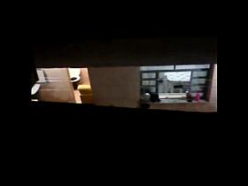 Minha vizinha no banheiro no flagra 4