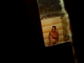 Espiando a mi tia en la regadera