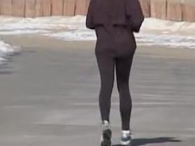 Candid ass of the amateur mature is on my spy camera 08n