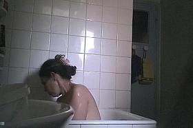 MA COUSINE NU WHICH SHOWS ALGERIENNE