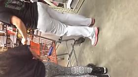 Mom in sweats, NOT her daughter in tights