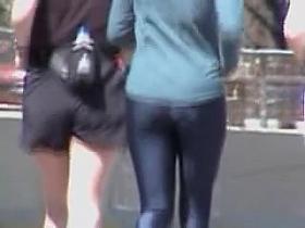 Nice ass in spandex pants voyeured by the lewd man 01zm