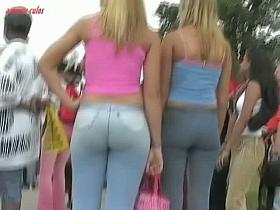 Two hot blondes with appetizing ass appear in the street candid video
