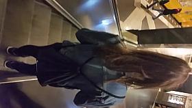 Teenyluder in der U-Bahn verfolgt