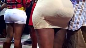 Big bubble Booty in Tight Skirt