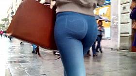 Insane Ass On Sexy Teen Shopper