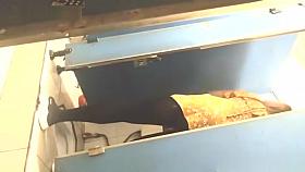 chinese girls go to toilet.94