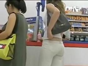 Joli cul et tatouage