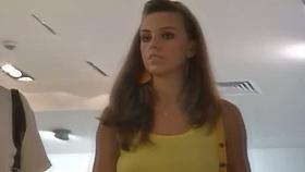 Sexy booty in tight jeans get caught on the camera