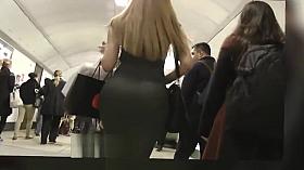 beauty booty in tight dress