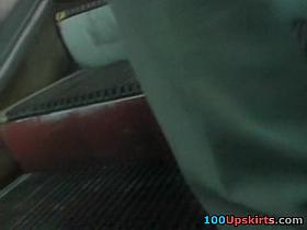 Hawt blond's string panty upskirt