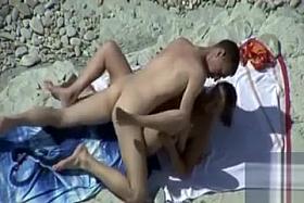 Arousing beach fuck video with a cumshot facial finish