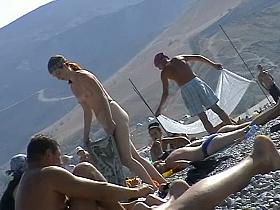 Hot amateur video of some sexy babes on the beach