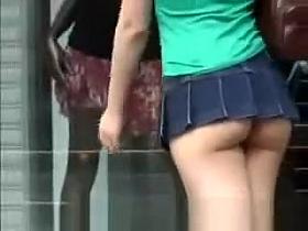 Upskirt in Tokio