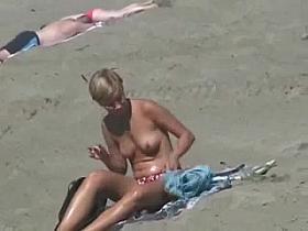 Lovely blondie - hidden cam