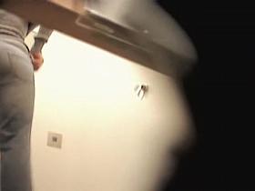 Putting on her pants girl flashed the round ass on spy cam