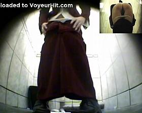 Girls Pissing voyeur video 323