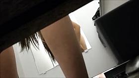 Cabine Brunette miam