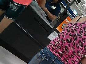 Mature latina MILF tight ass in jeans with face at end