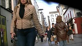 Candid hot blonde milf in tight blue jeans