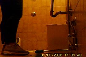 Sexy teen quickly pissed but still got on the voyeur cam