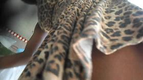 mulata do rabo carnudo com suplex azul escuro