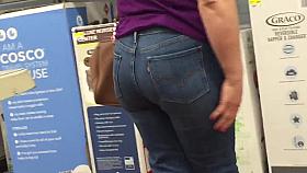 Walmart latina candid booty