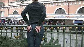 Sexy babes shows her underwear in candid jeans butts video