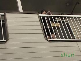 Great pussy view after a skirt sharking on the balcony