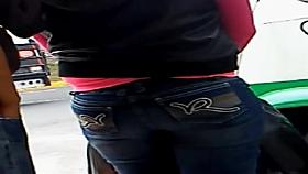 Me subo contigo al camion mamita