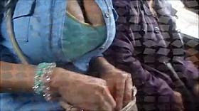 Chichotas en el transporte publico de Mexico!