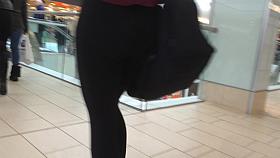 Hot Teen Ass in Leggings