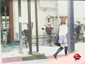 Thirsty sweet vixen slashes her goodies during hot public sharking