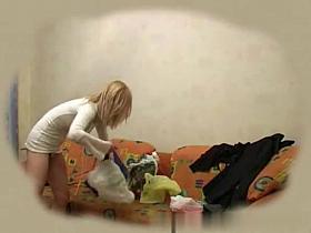 laura-voyeur-01_R.wmv